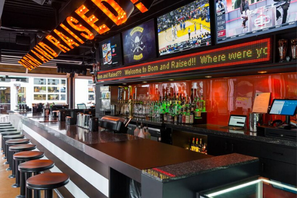 Best Sports Bars in Las Vegas: Where to Watch & Drink on Game Day